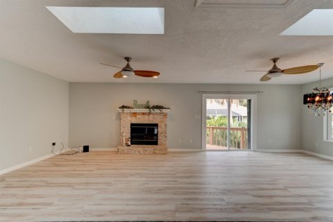House in Ponce Inlet, Florida 4 bedrooms, 203.08 sq.m. № 1558834 - photo 13
