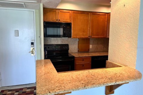 Condo in Clearwater, Florida, 1 bedroom  № 1911104 - photo 18