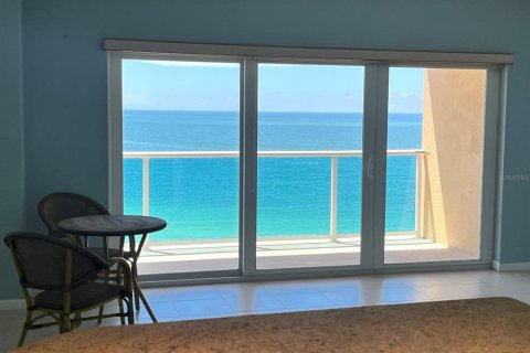 Condo in Clearwater, Florida, 1 bedroom  № 1911104 - photo 11