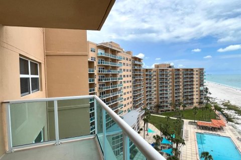 Condo in Clearwater, Florida, 1 bedroom  № 1911104 - photo 13