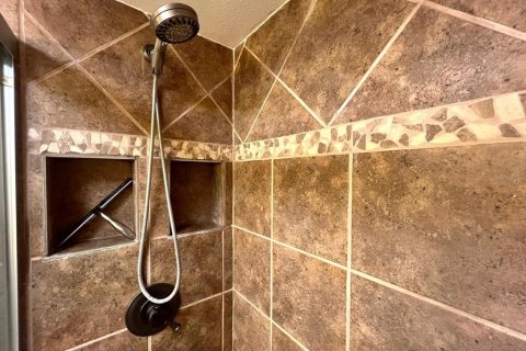 Condo in Clearwater, Florida, 1 bedroom  № 1911104 - photo 26