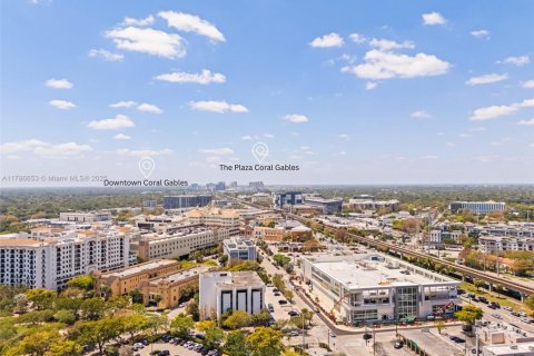 Copropriété à vendre à Coral Gables, Floride: 2 chambres, 69.49 m2 № 1727033 - photo 15