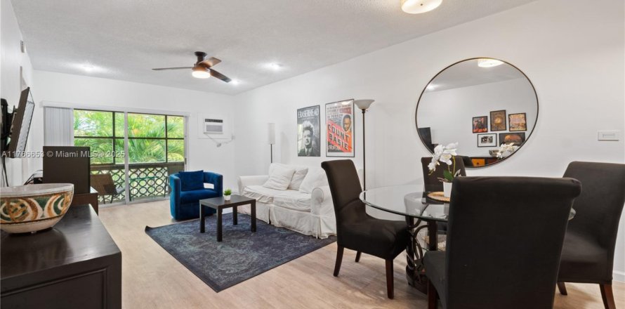 Condo à Coral Gables, Floride, 2 chambres  № 1727033