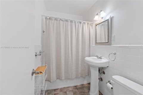 Copropriété à vendre à Coral Gables, Floride: 2 chambres, 69.49 m2 № 1727033 - photo 9