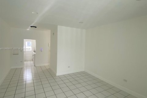 Снять в аренду квартиру в Серфсайд, Флорида № 2058953 - фото 5