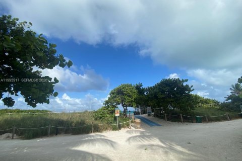 Студия в Серфсайд, Флорида № 2058953