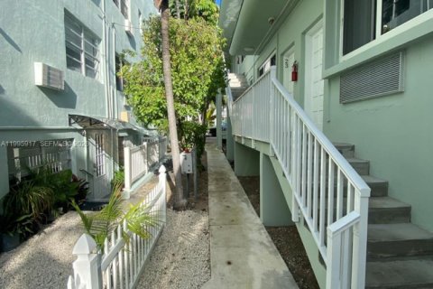 Снять в аренду квартиру в Серфсайд, Флорида № 2058953 - фото 4