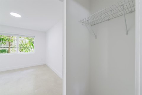 Apartment in Miami, Florida 1 bedroom № 2395065 - photo 14