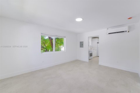 Apartment in Miami, Florida 1 bedroom № 2395065 - photo 4