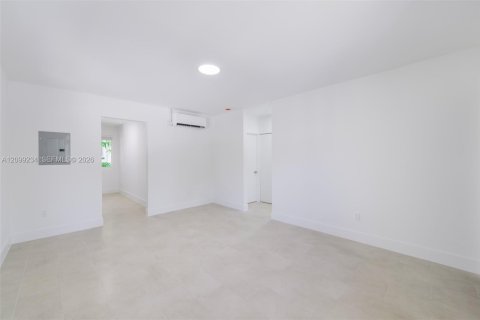 Apartment in Miami, Florida 1 bedroom № 2395065 - photo 5
