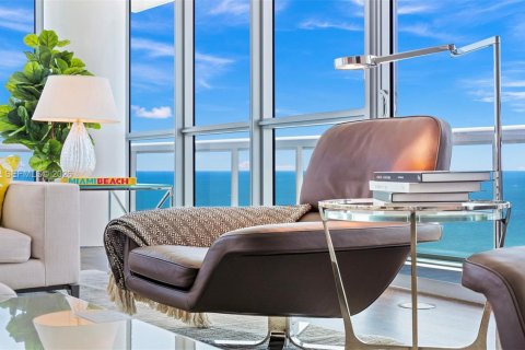 Condo in Miami Beach, Florida, 3 bedrooms № 2081345 - photo 4