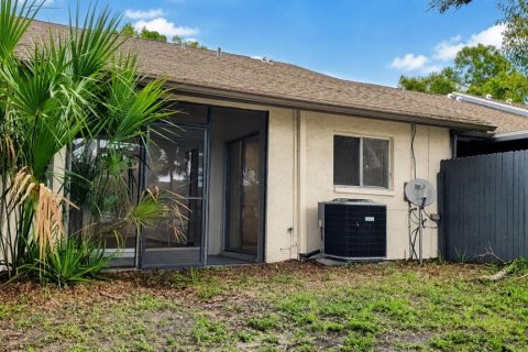 House in Largo, Florida 2 bedrooms, 96.25 sq.m. № 2152026 - photo 20
