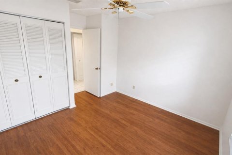 House in Largo, Florida 2 bedrooms, 96.25 sq.m. № 2152026 - photo 15