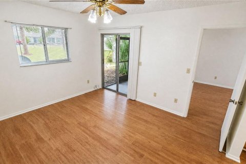 House in Largo, Florida 2 bedrooms, 96.25 sq.m. № 2152026 - photo 10