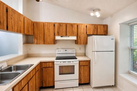 House in Largo, Florida 2 bedrooms, 96.25 sq.m. № 2152026 - photo 6