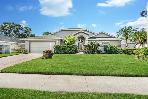 Casa en venta en Bradenton, Florida, 3 dormitorios, 225.75 m2 № 1800051 - foto 1
