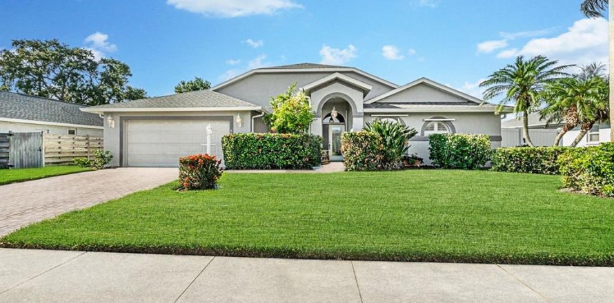 Casa en Bradenton, Florida 3 dormitorios, 225.75 m2 № 1800051