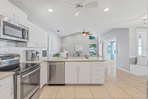 Casa en venta en Bradenton, Florida, 3 dormitorios, 225.75 m2 № 1800051 - foto 11