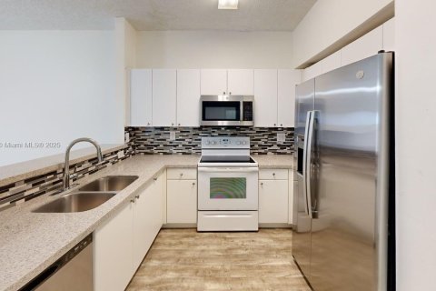 Adosado en alquiler en Homestead, Florida, 3 dormitorios, 134.89 m2 № 1956035 - foto 1