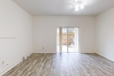 Adosado en alquiler en Homestead, Florida, 3 dormitorios, 134.89 m2 № 1956035 - foto 3