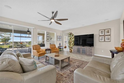 Villa ou maison à vendre à Groveland, Floride: 3 chambres, 221.01 m2 № 2423679 - photo 10