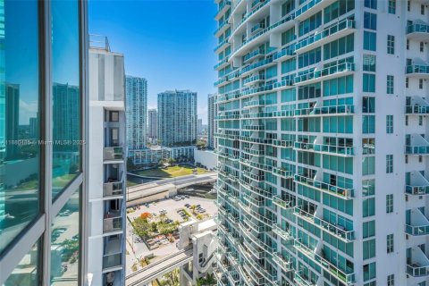 Condo in Miami, Florida, 2 bedrooms  № 1929106 - photo 18