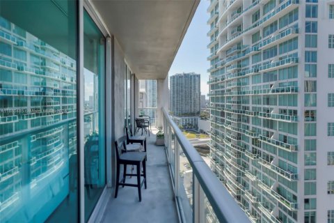Condo in Miami, Florida, 2 bedrooms  № 1929106 - photo 16