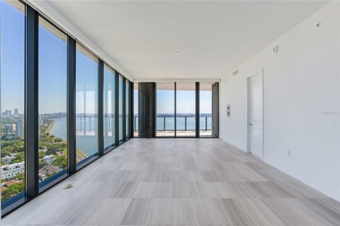 Condo in Tampa, Florida, 3 bedrooms № 2231697 - photo 5