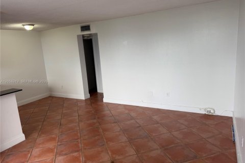 Copropriété à louer à North Bay Village, Floride: 1 chambre, 57.6 m2 № 2186952 - photo 6