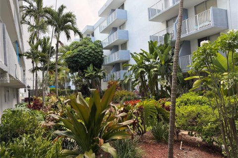 Copropriété à louer à North Bay Village, Floride: 1 chambre, 57.6 m2 № 2186952 - photo 4