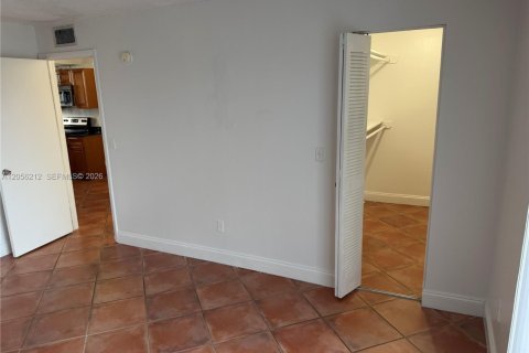 Copropriété à louer à North Bay Village, Floride: 1 chambre, 57.6 m2 № 2186952 - photo 14