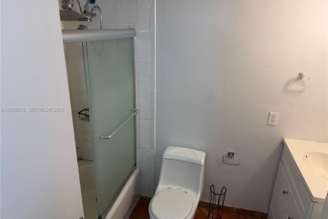 Copropriété à louer à North Bay Village, Floride: 1 chambre, 57.6 m2 № 2186952 - photo 11