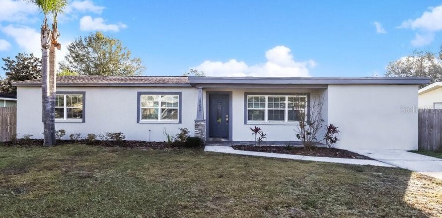 Villa ou maison à Tampa, Floride 4 chambres, 171.68 m2 № 1880652
