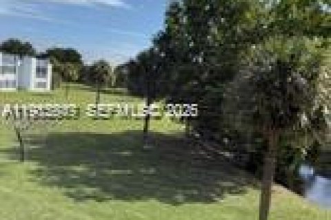 Купить кондоминиум в Делрей-Бич, Флорида 2 спальни, 95.04м2, № 2048844 - фото 2