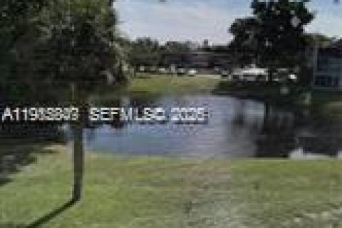 Кондоминиум с 2 спальнями в Делрей-Бич, Флорида № 2048844