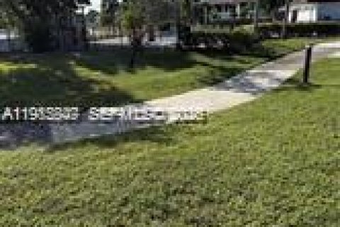 Купить кондоминиум в Делрей-Бич, Флорида 2 спальни, 95.04м2, № 2048844 - фото 3