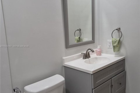 Villa ou maison à louer à Miami, Floride: 3 chambres, 171.4 m2 № 1999514 - photo 19