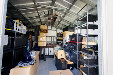 House in Miami, Florida 3 bedrooms, 111.48 sq.m. № 1995765 - photo 24