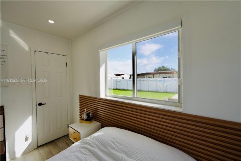 House in Miami, Florida 3 bedrooms, 111.48 sq.m. № 1995765 - photo 21