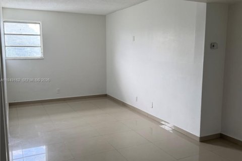 Снять в аренду кондоминиум в Халландейл-Бич, Флорида 2 спальни, 92.9м2, № 2004903 - фото 9