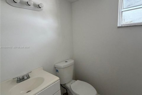 Снять в аренду кондоминиум в Халландейл-Бич, Флорида 2 спальни, 92.9м2, № 2004903 - фото 13