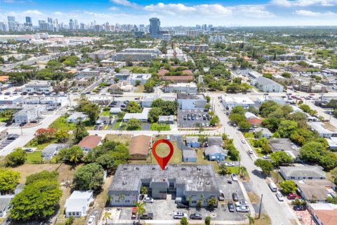 Снять в аренду кондоминиум в Халландейл-Бич, Флорида 2 спальни, 92.9м2, № 2004903 - фото 3