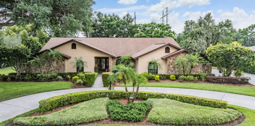 House in Riverview, Florida 4 bedrooms, 249.63 sq.m. № 2208665