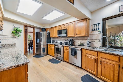 House in Riverview, Florida 4 bedrooms, 249.63 sq.m. № 2208665 - photo 12