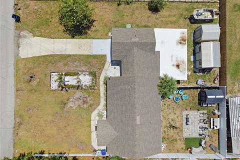 House in Tampa, Florida 4 bedrooms, 188.87 sq.m. № 2209436 - photo 19