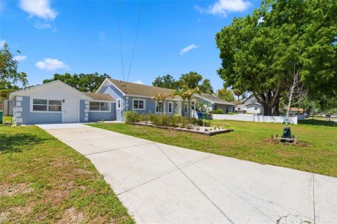 Casa en Tampa, Florida 4 dormitorios, 188.87 m2 № 2209436