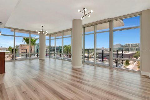 Condominio en venta en Tampa, Florida, 2 dormitorios, 128.11 m2 № 1874019 - foto 2