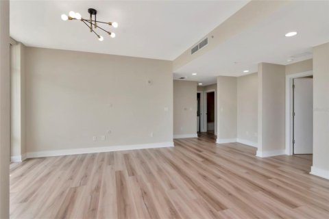 Condominio en venta en Tampa, Florida, 2 dormitorios, 128.11 m2 № 1874019 - foto 13