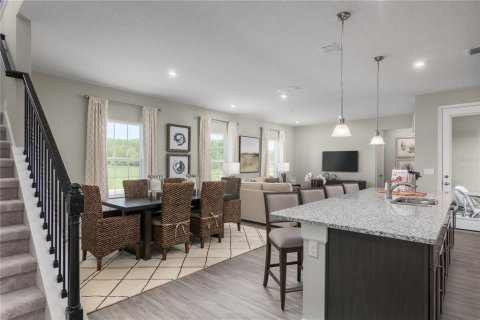House in Apopka, Florida 3 bedrooms, 198.63 sq.m. № 1842049 - photo 3