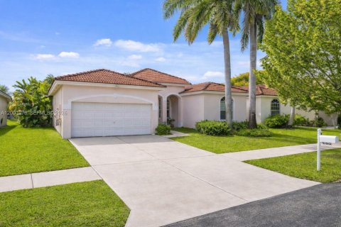 House in Homestead, Florida 4 bedrooms, 191.38 sq.m. № 2066898 - photo 2